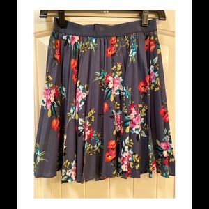Express blue floral print pleated skirt
